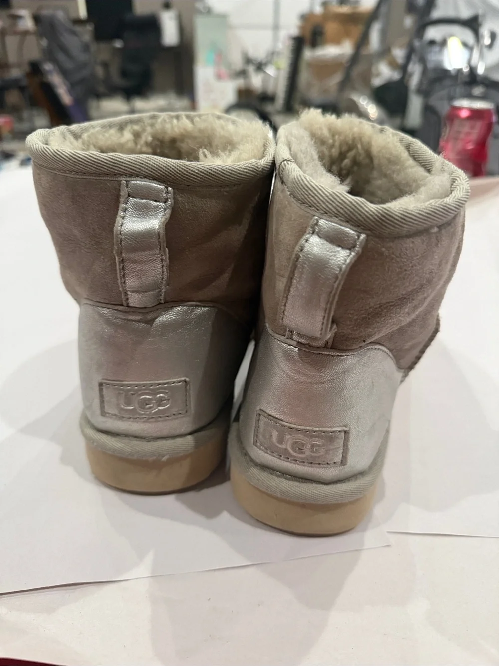 Ugg short Plush Lined Short Winter Boot - light grey and silver - Picture 3 of 4
